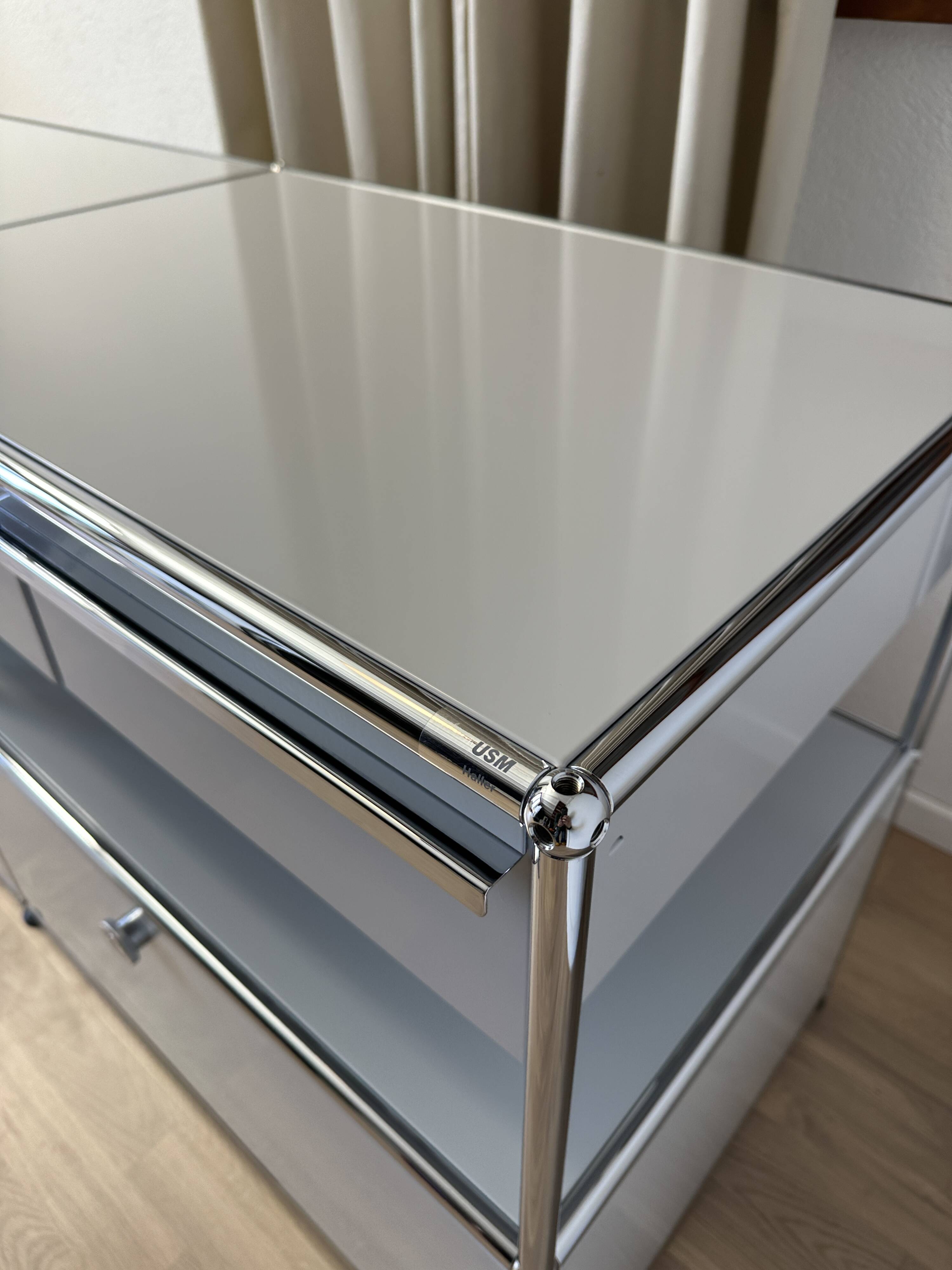 USM Haller Commode in Light Grey