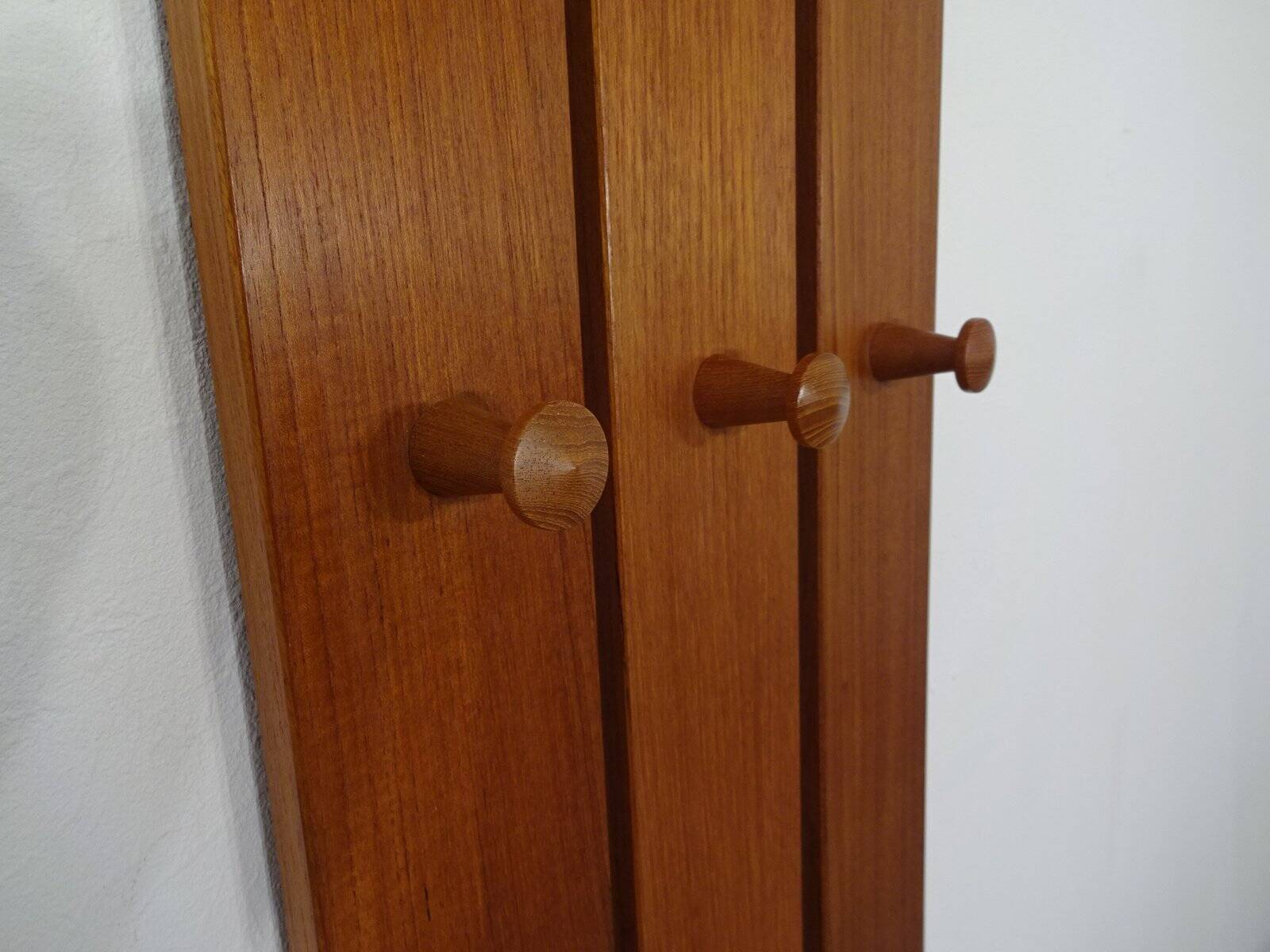 No. 140 Teak Wall Racks by Aksel Kjersgaard for Odder Møbler, 1960s, Set of 3