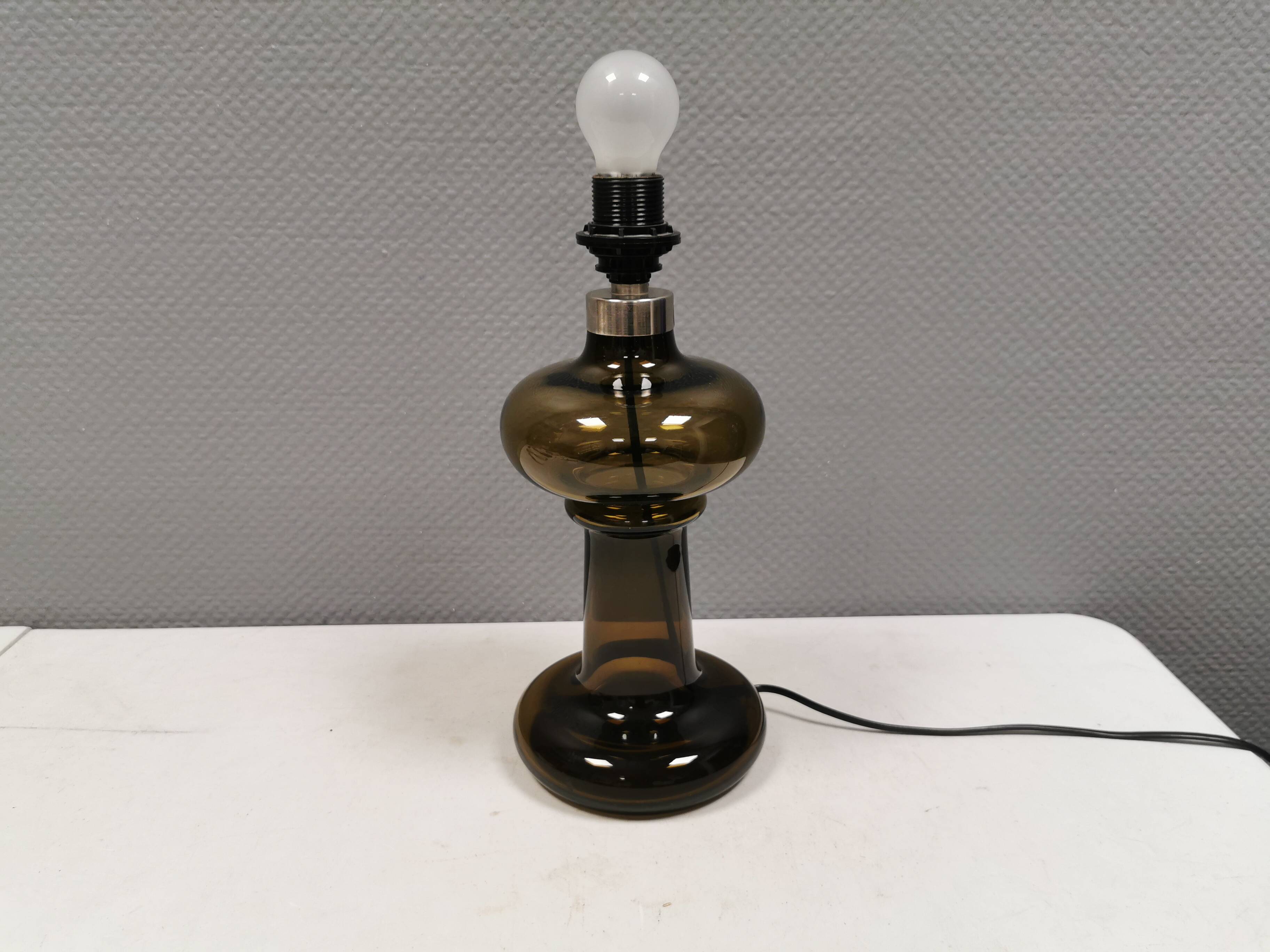 Extremely rare ‘Granny’ table lamp designed by Michael Bang for Holmegaard