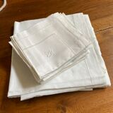 Tablecloth and 12 towels of old linen