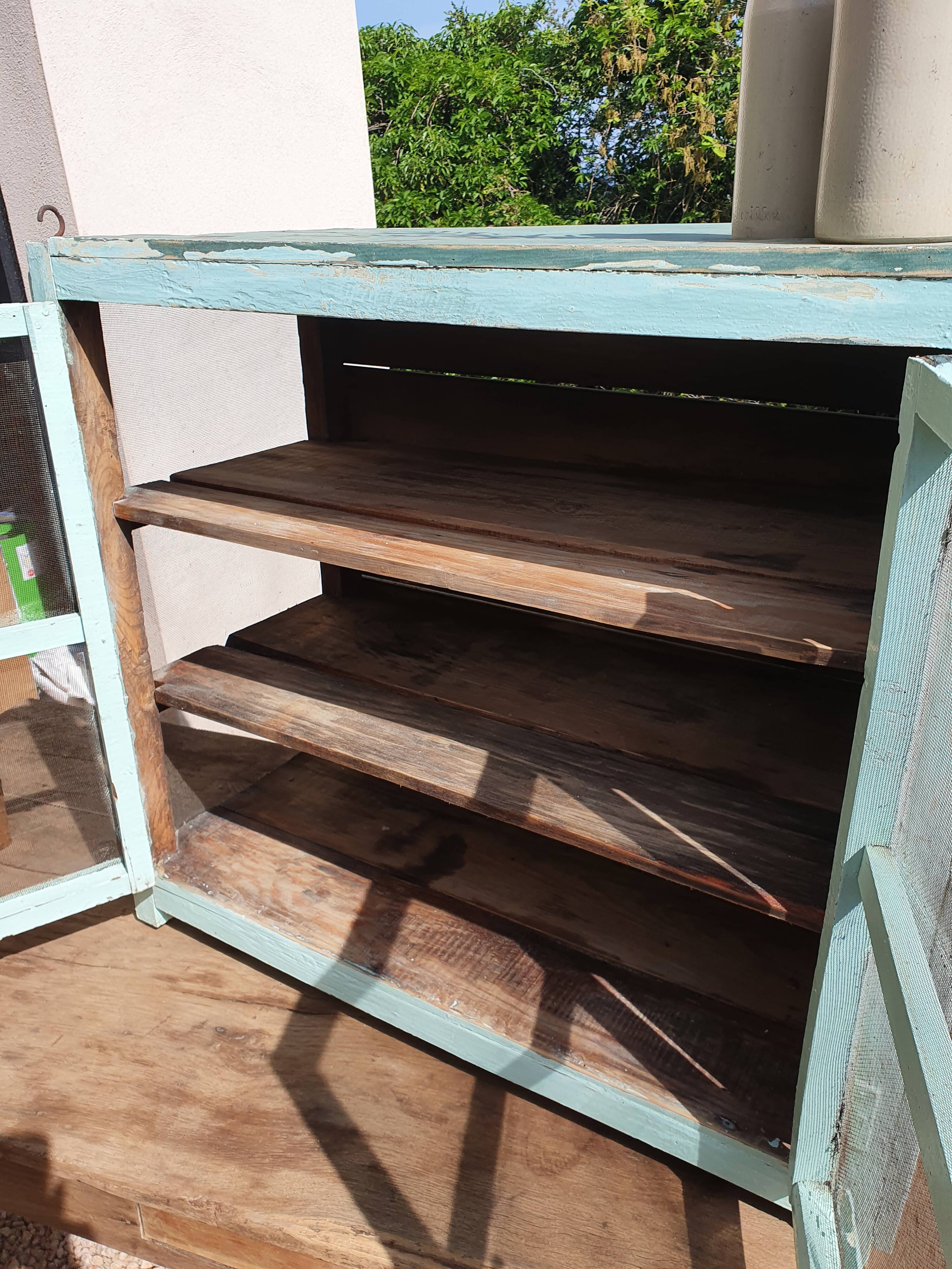 Meuble garde-manger