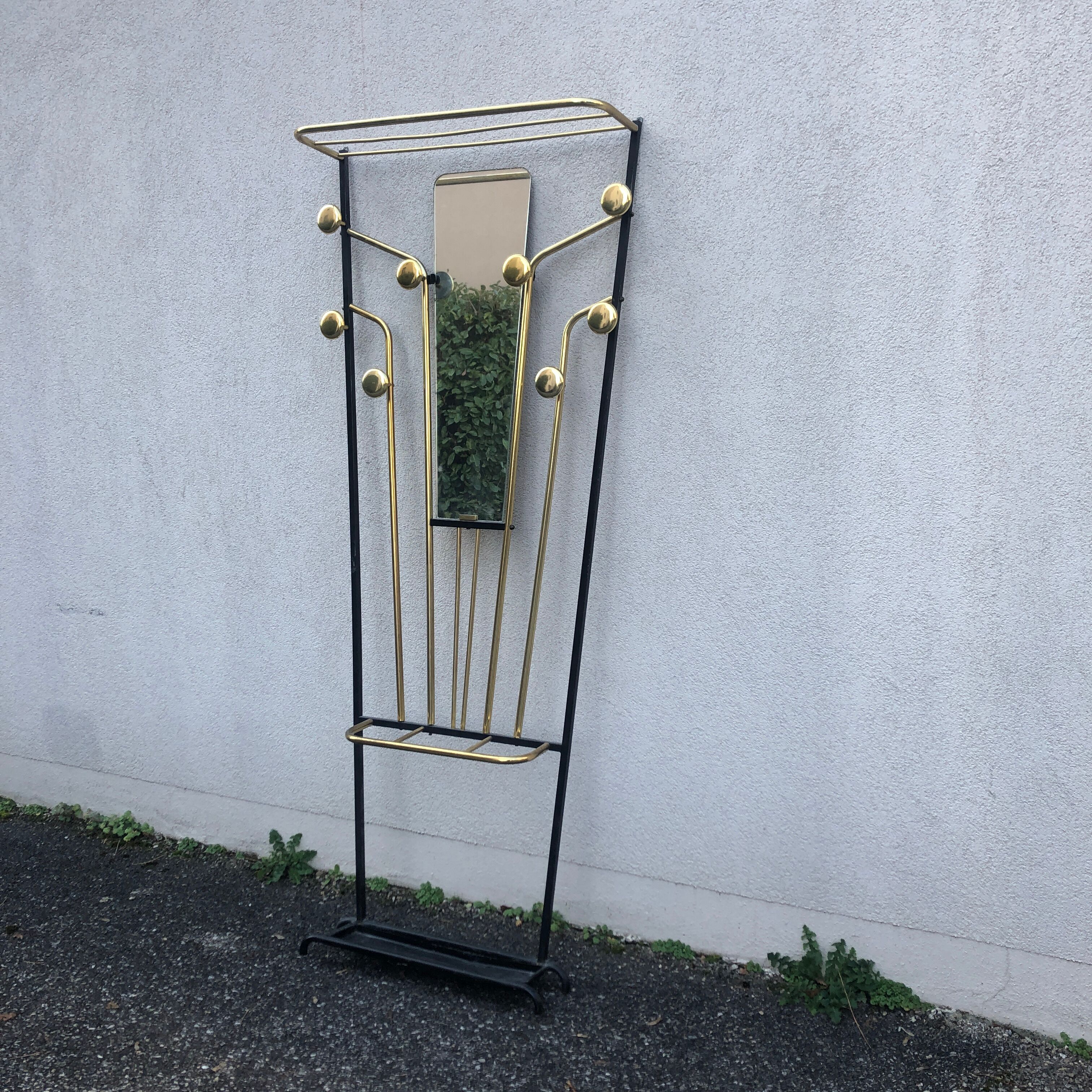 Coat rack cloakroom