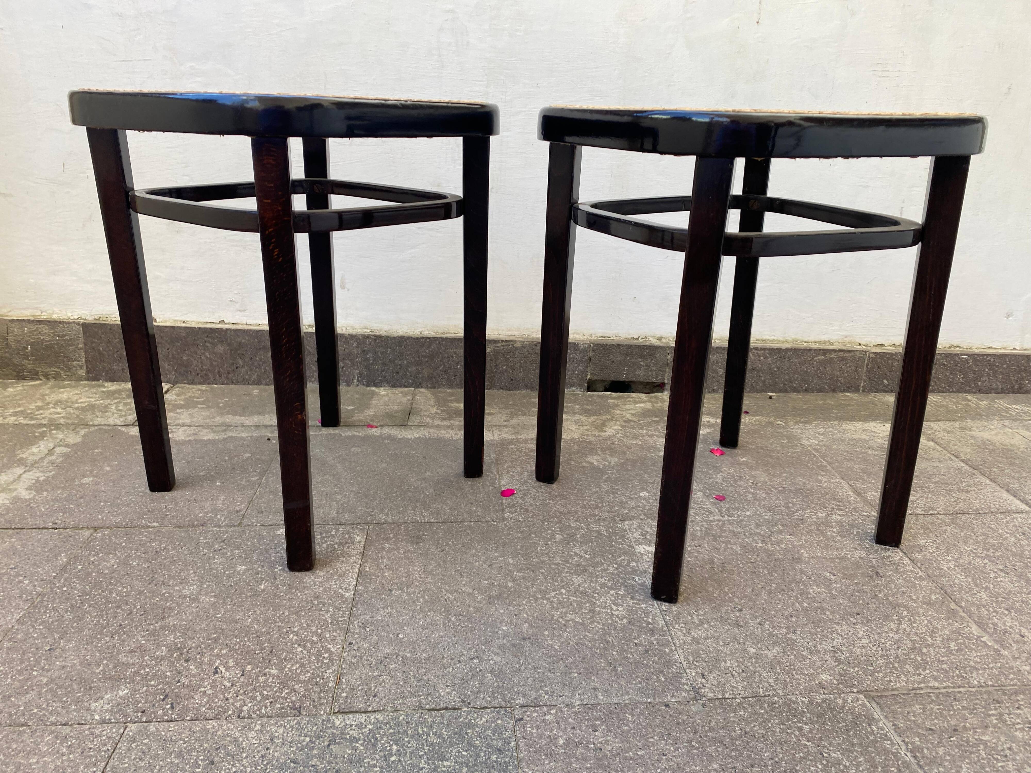 Tabourets Thonet No.144