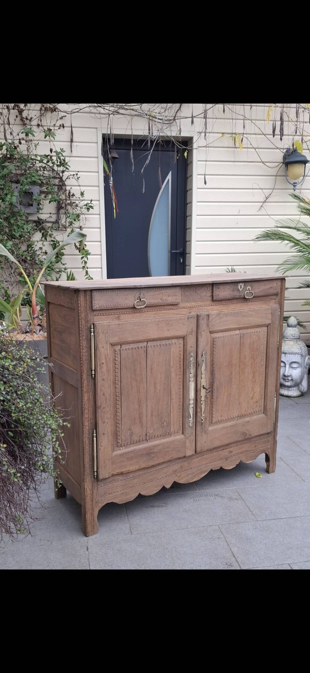 Renovated sideboard from 1839