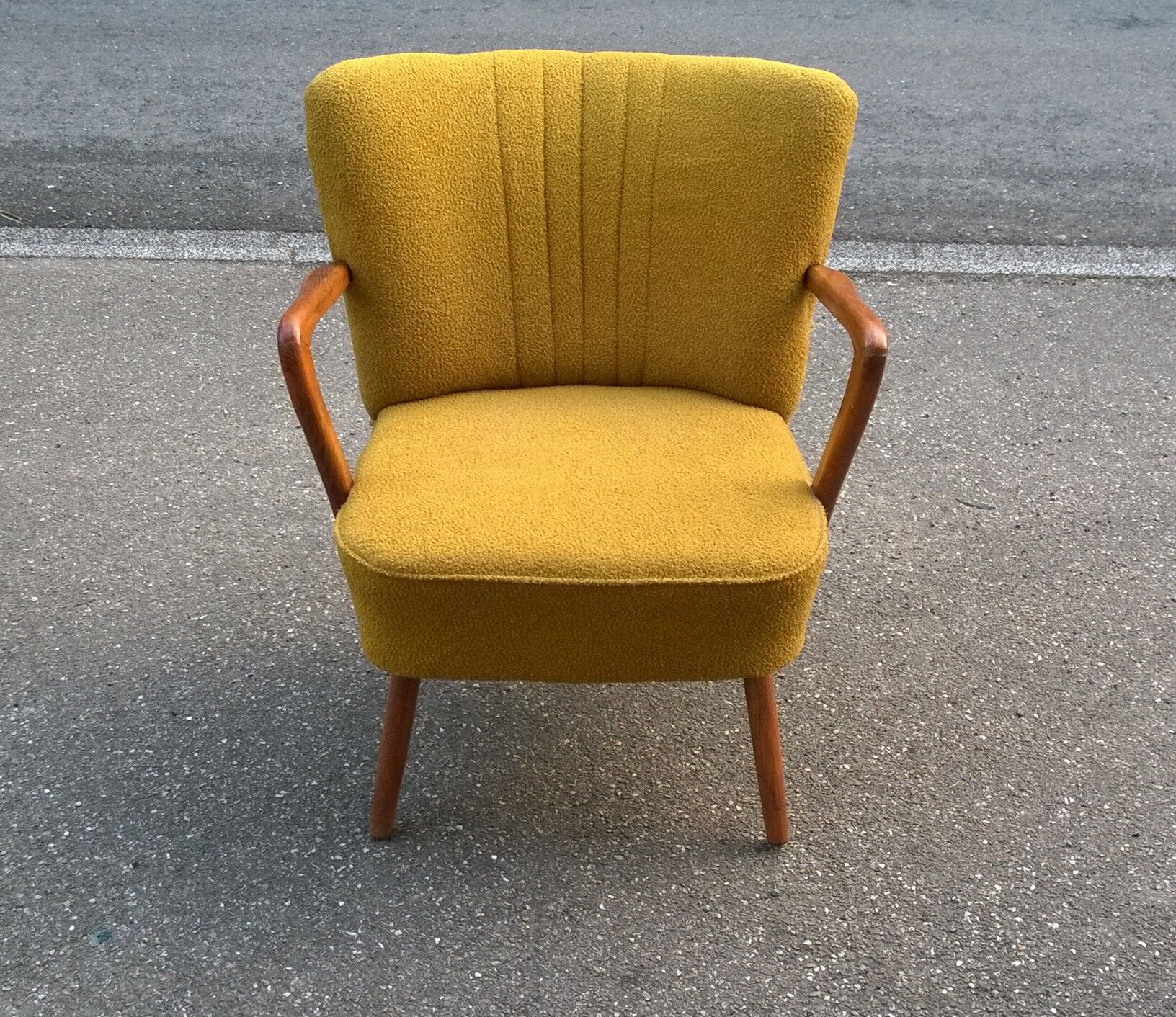 fauteuil cocktail à accoudoirs