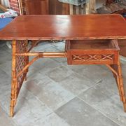Bureau et fauteuil vintage en rotin