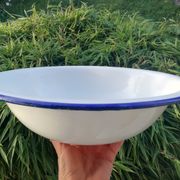 Bassine en tôle émaillée