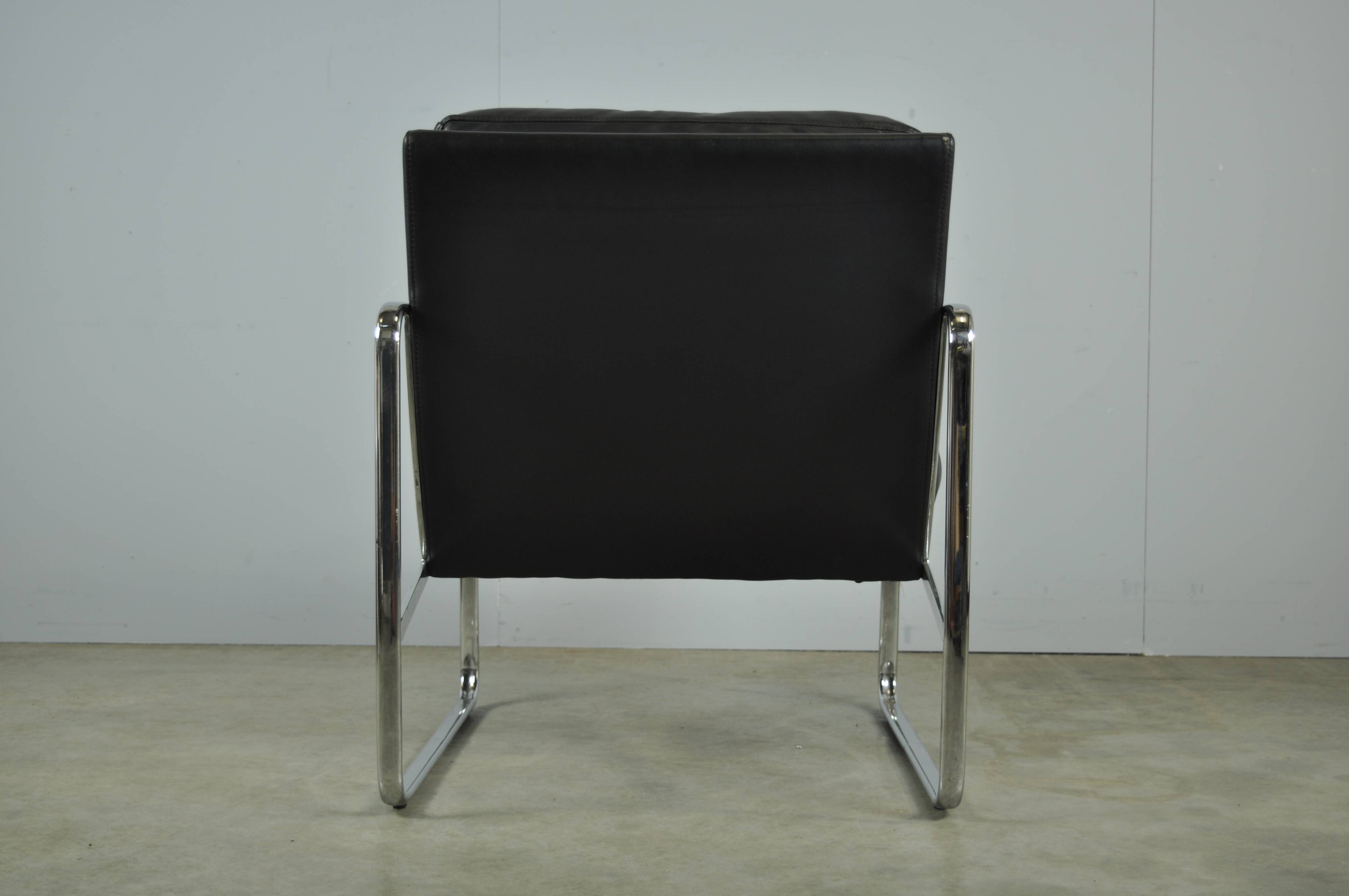 Black leather and metal armchair, 1980s