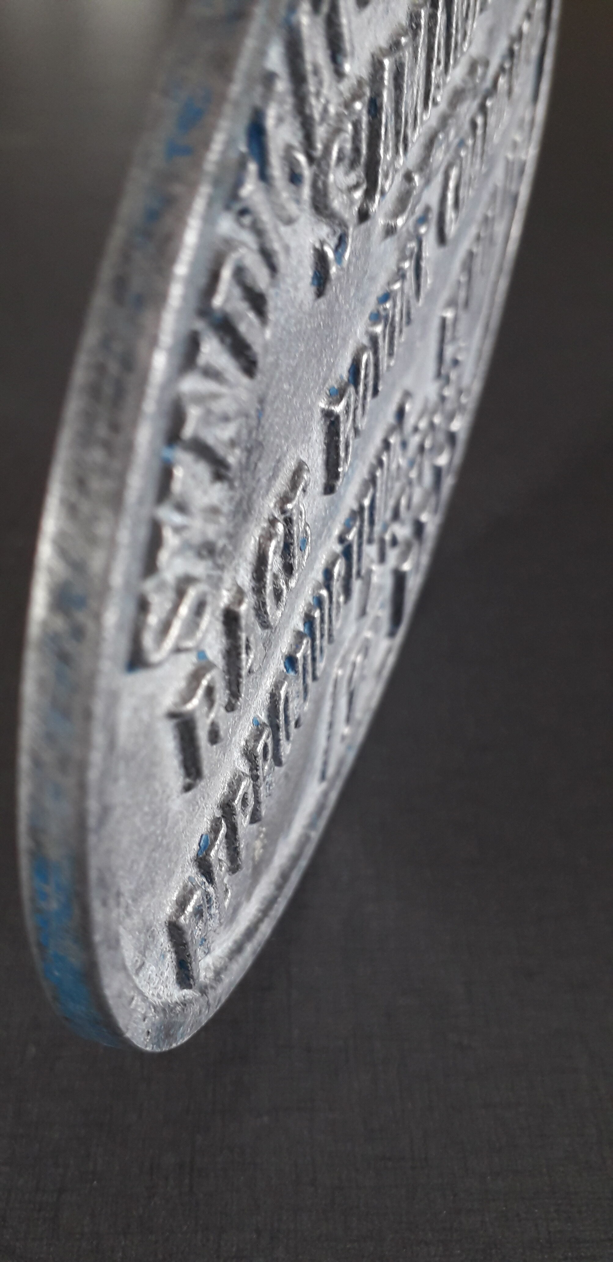 Cattle contest plate