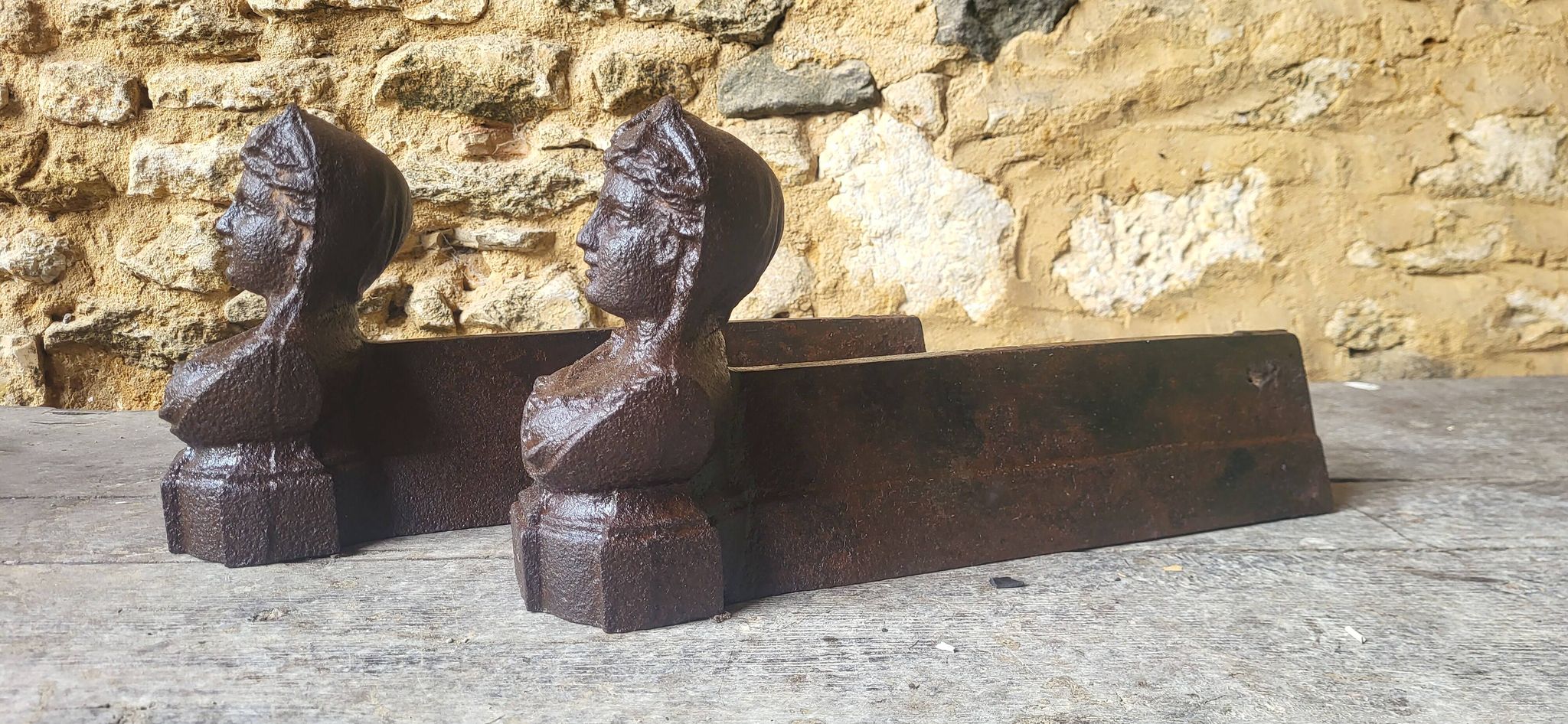 Paire de chenets en fonte XIXème