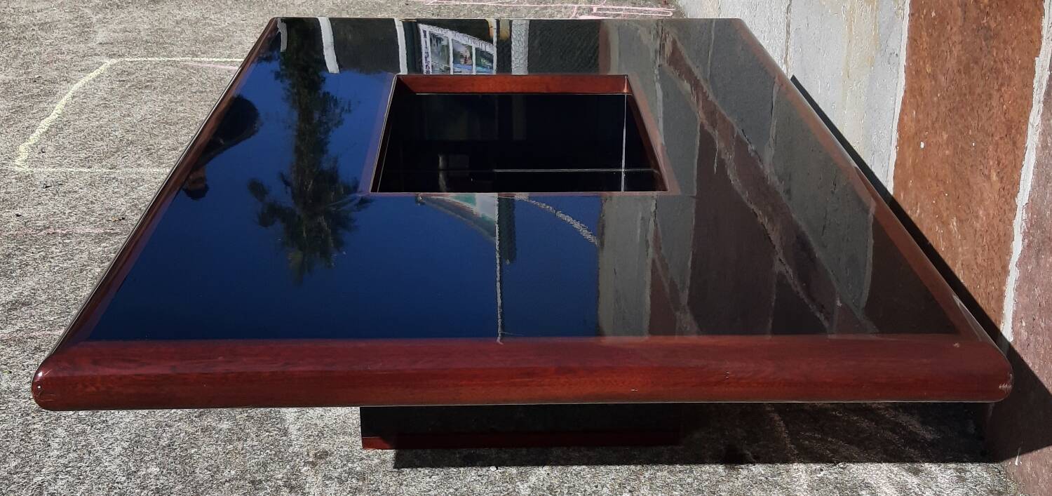 Signed coffee table (Jean Claude Mahey, 70s)