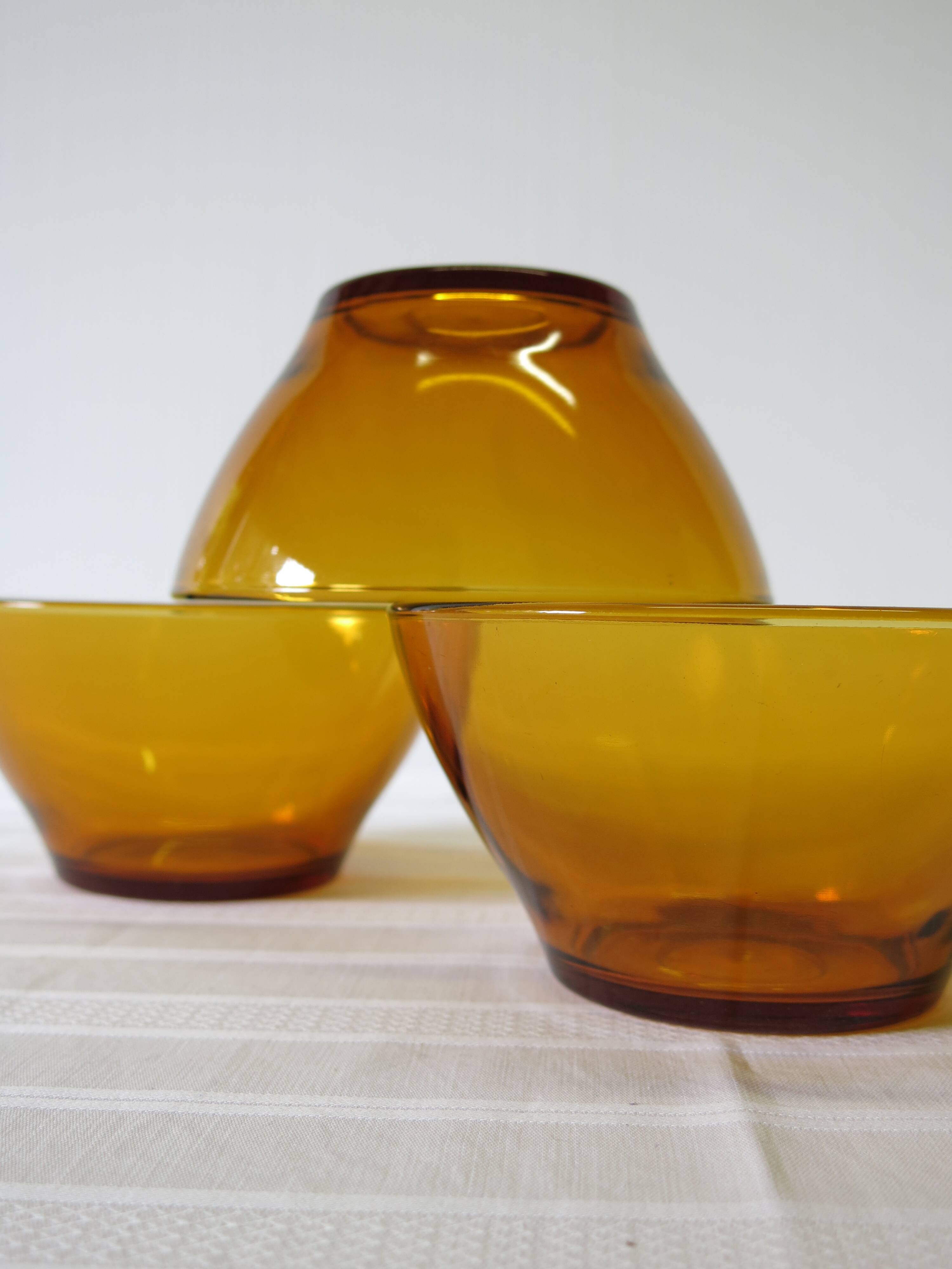 3 yellow amber glass bowls from Duralex in very good condition
