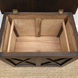Trunk with braces
