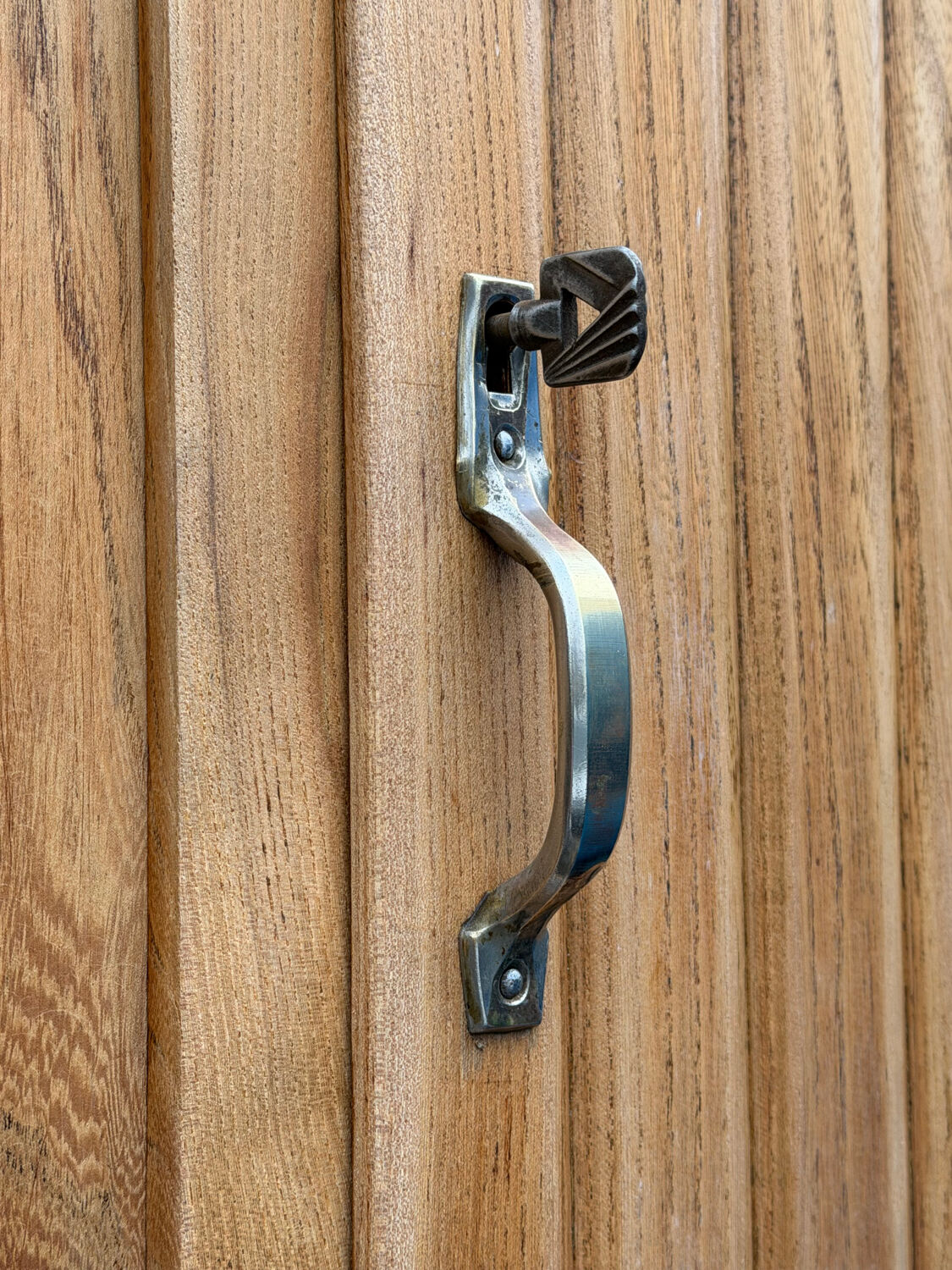 Art Deco Parisian buffet in solid raw oak from the 1930s.