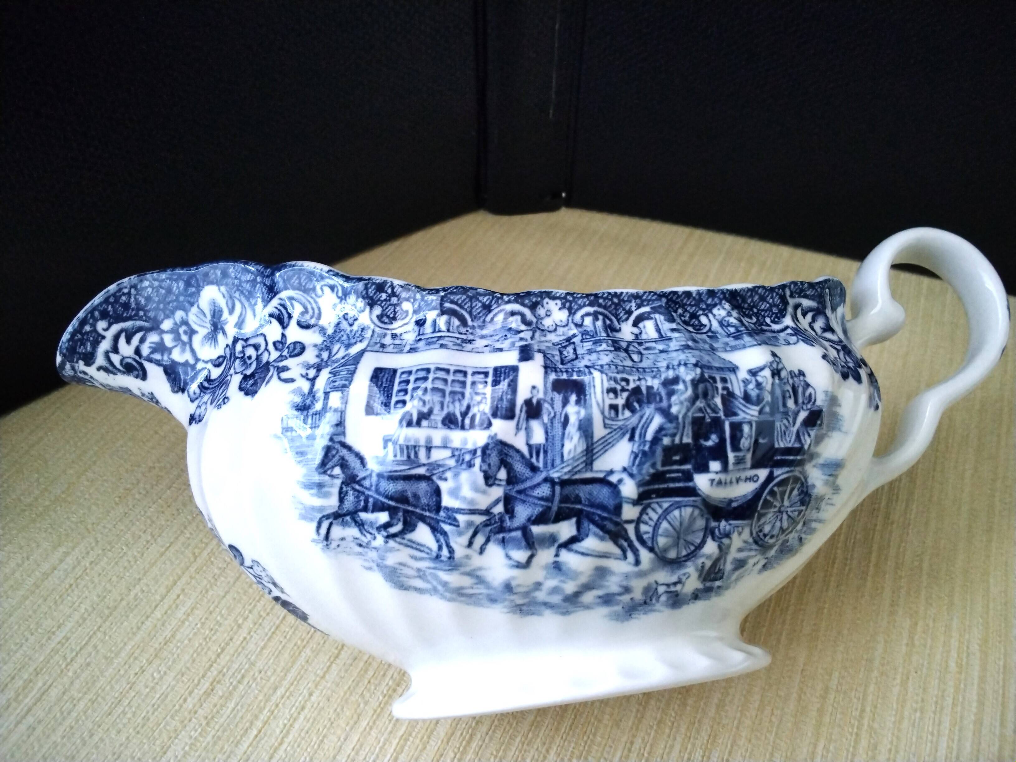 Saucière en porcelaine anglaise Johnson Bros