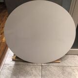 Scandinavian table style