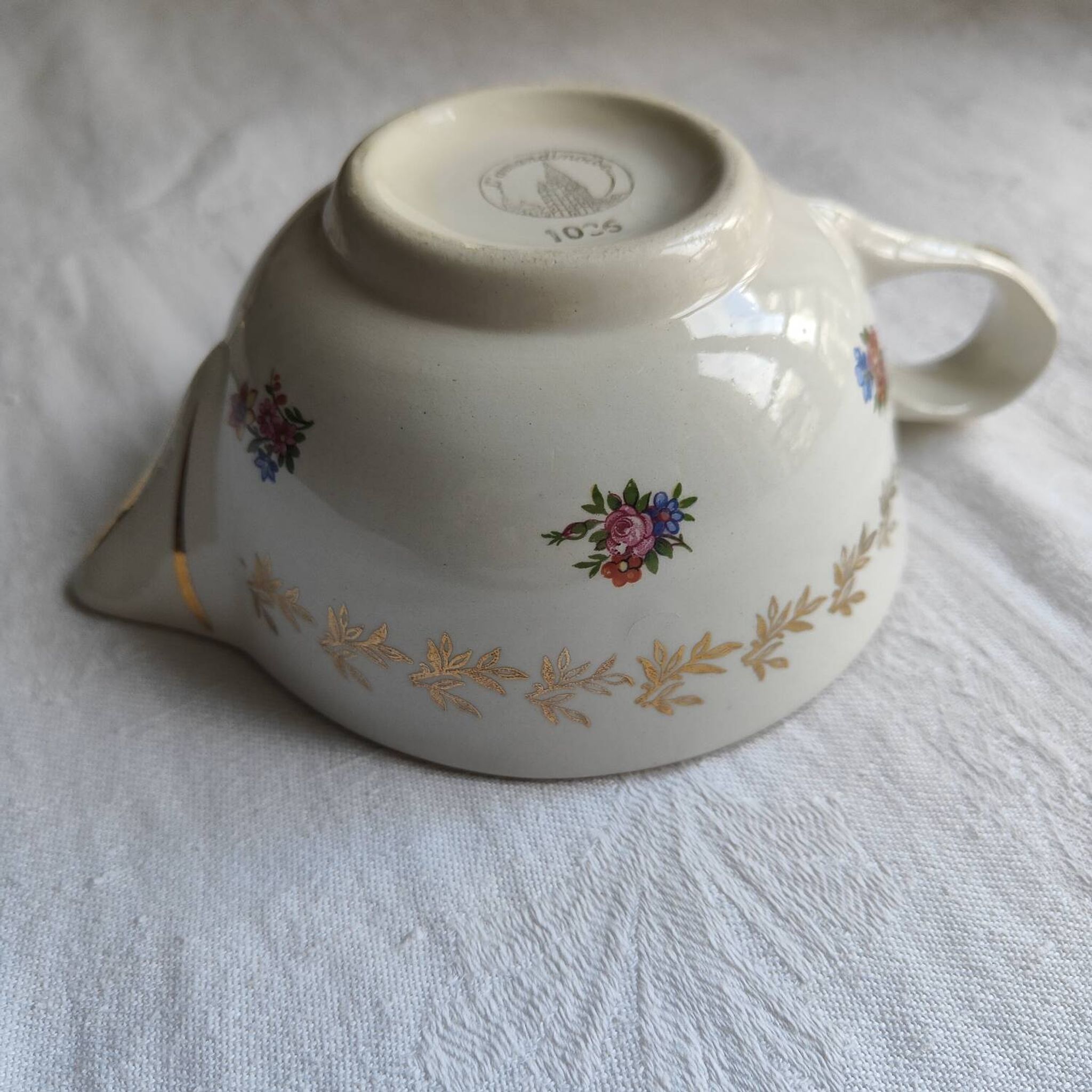L'amandinoise sauce boat