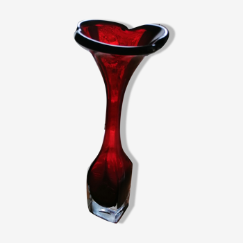 Vase tulipe vintage verre  rouge fonce