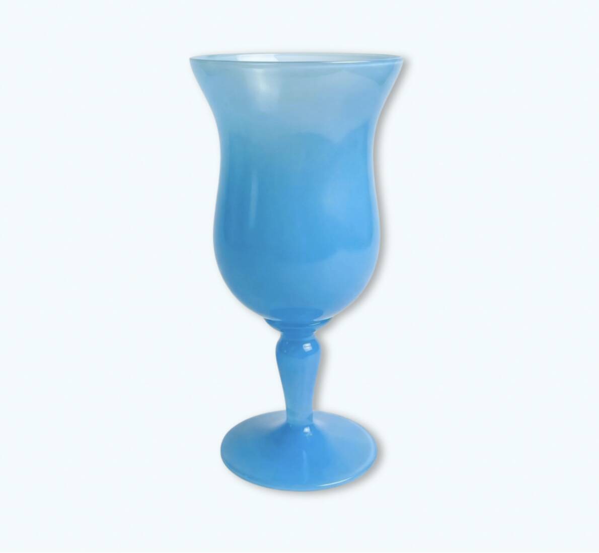 Decorative bowl in blue opaline.