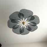 Floral pendant light in linen and rattan