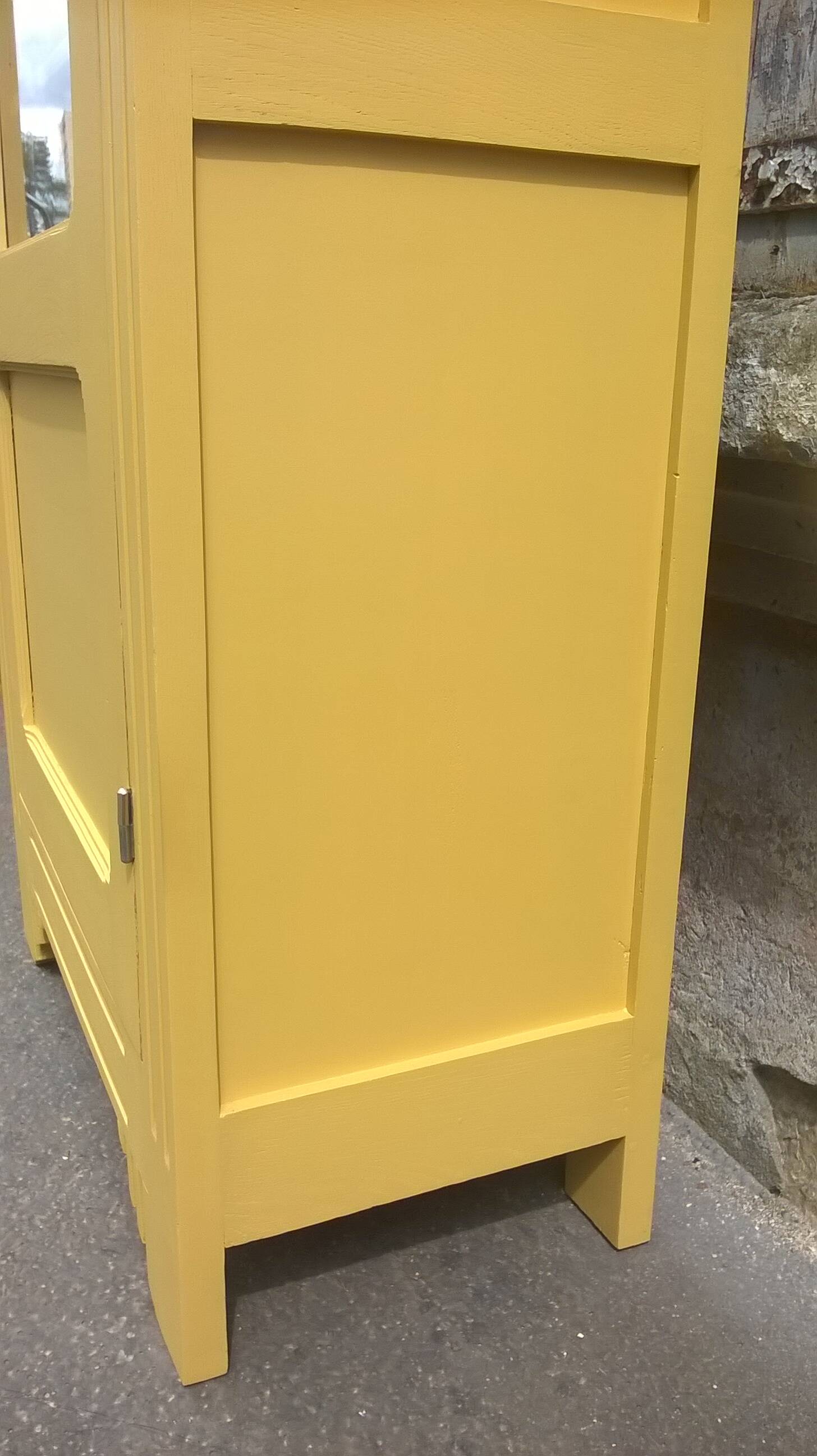 small Parisian showcase cabinet 1930