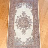 Tapis d’Orient entièrement fait main en pure laine vierge