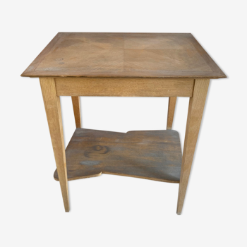 Side table in oak