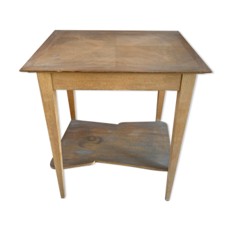 Side table in oak