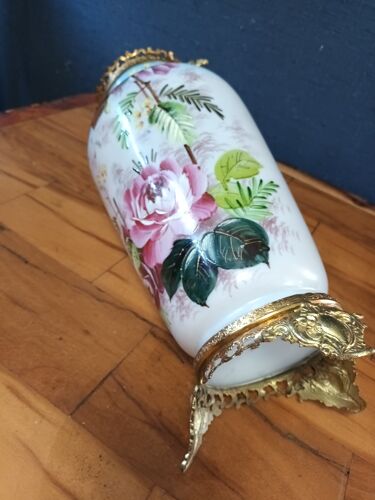 Vase opaline émaillée