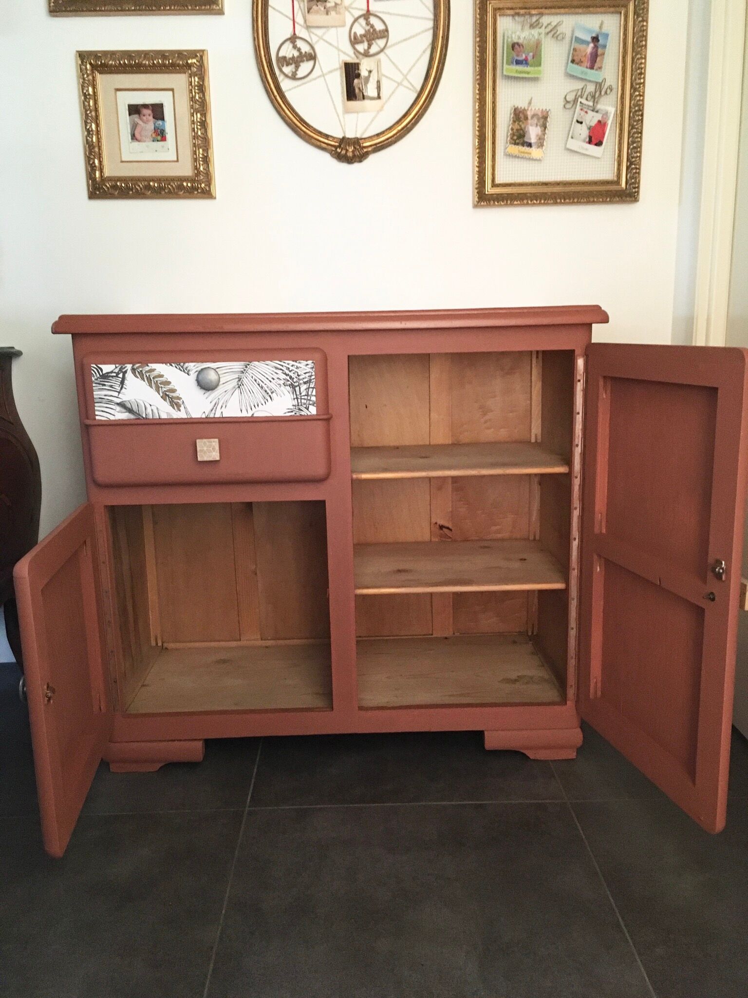 Side board terracotta