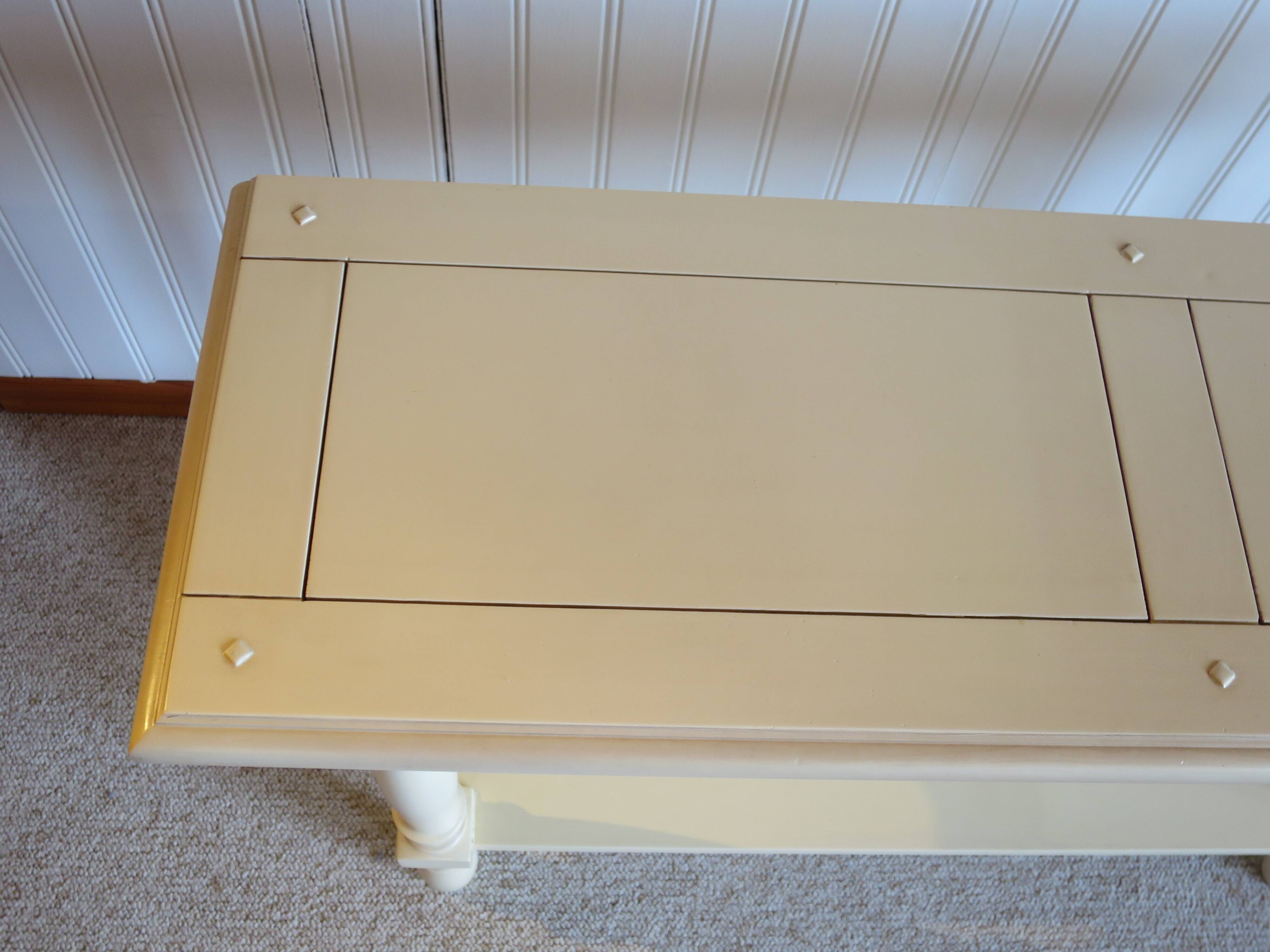 Elegant and classic console – cream color – 1 drawer