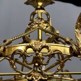 Lustre de style Louis XVI.