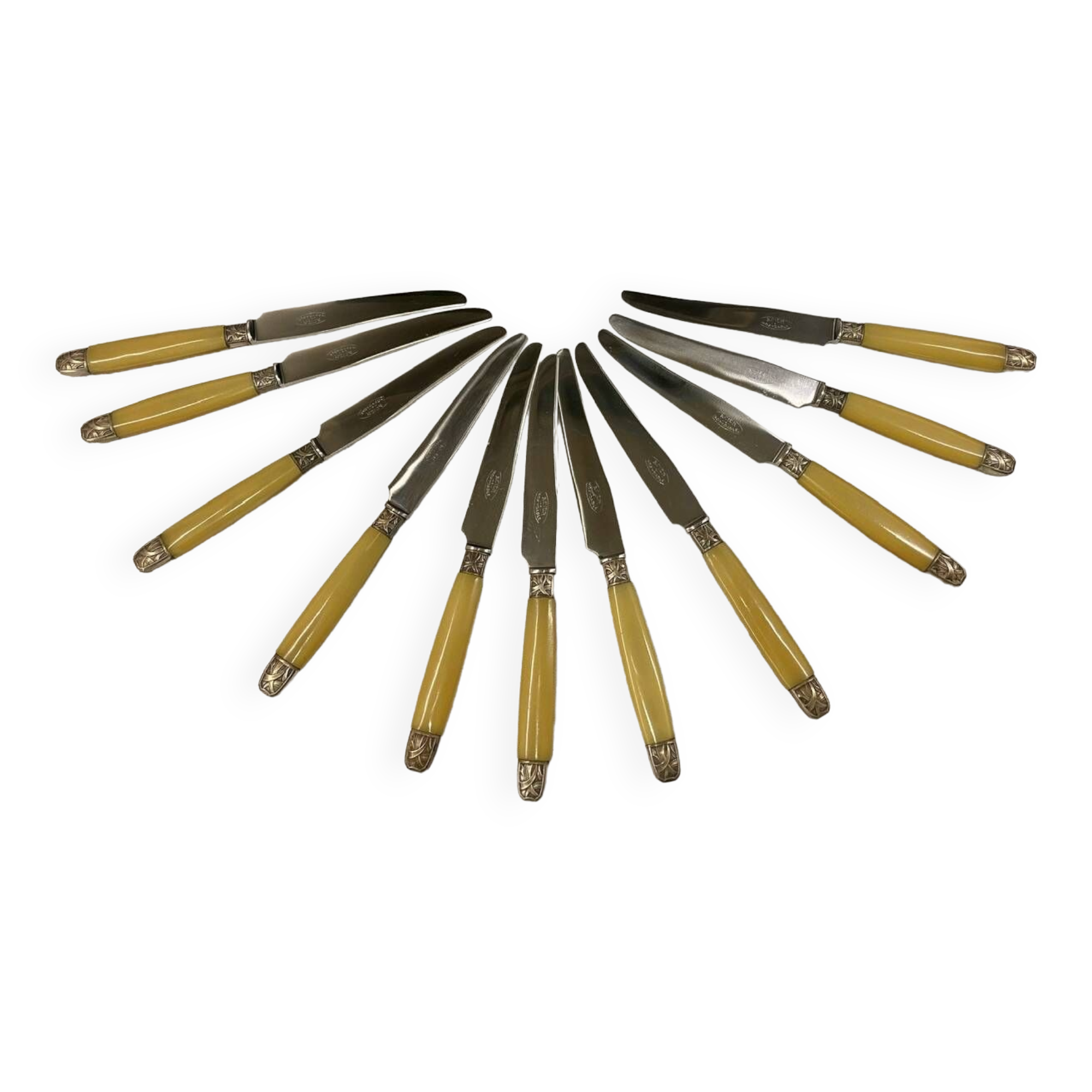 11 Art Deco knives, Bakelite and silver plated in a box