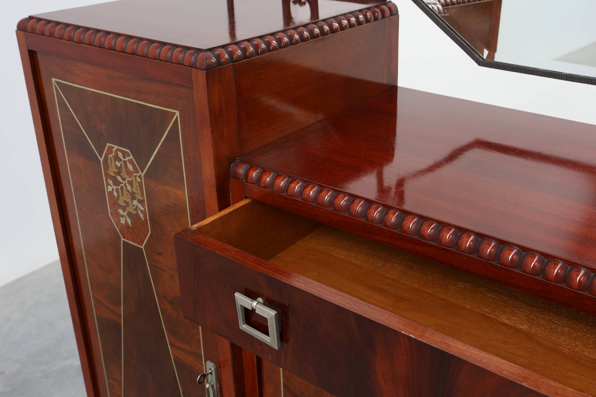 Cabinet en marqueterie Art Déco par De Coene, Belgique, vers 1925