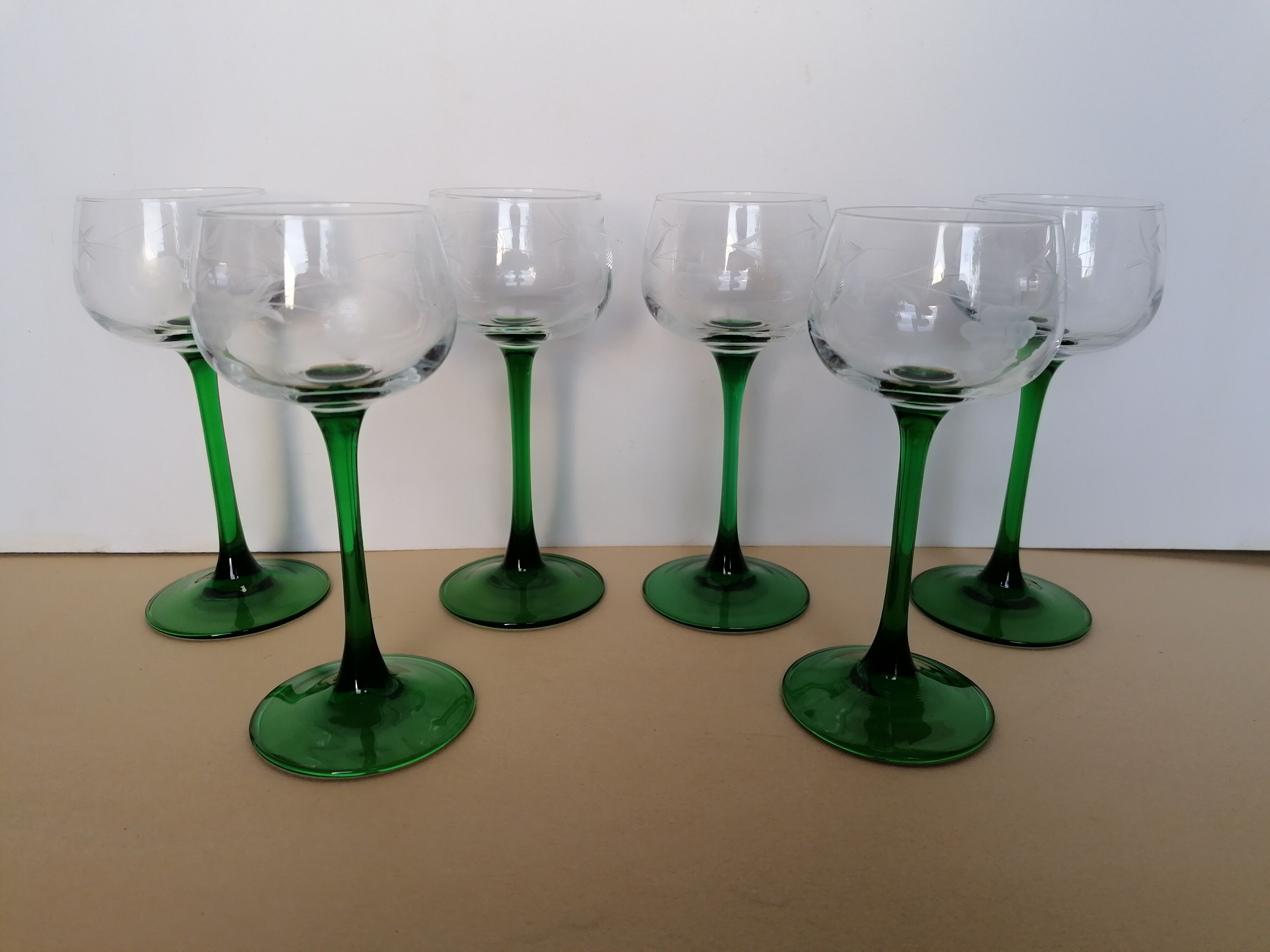 6 glasses of Alsace in chiseled crystal