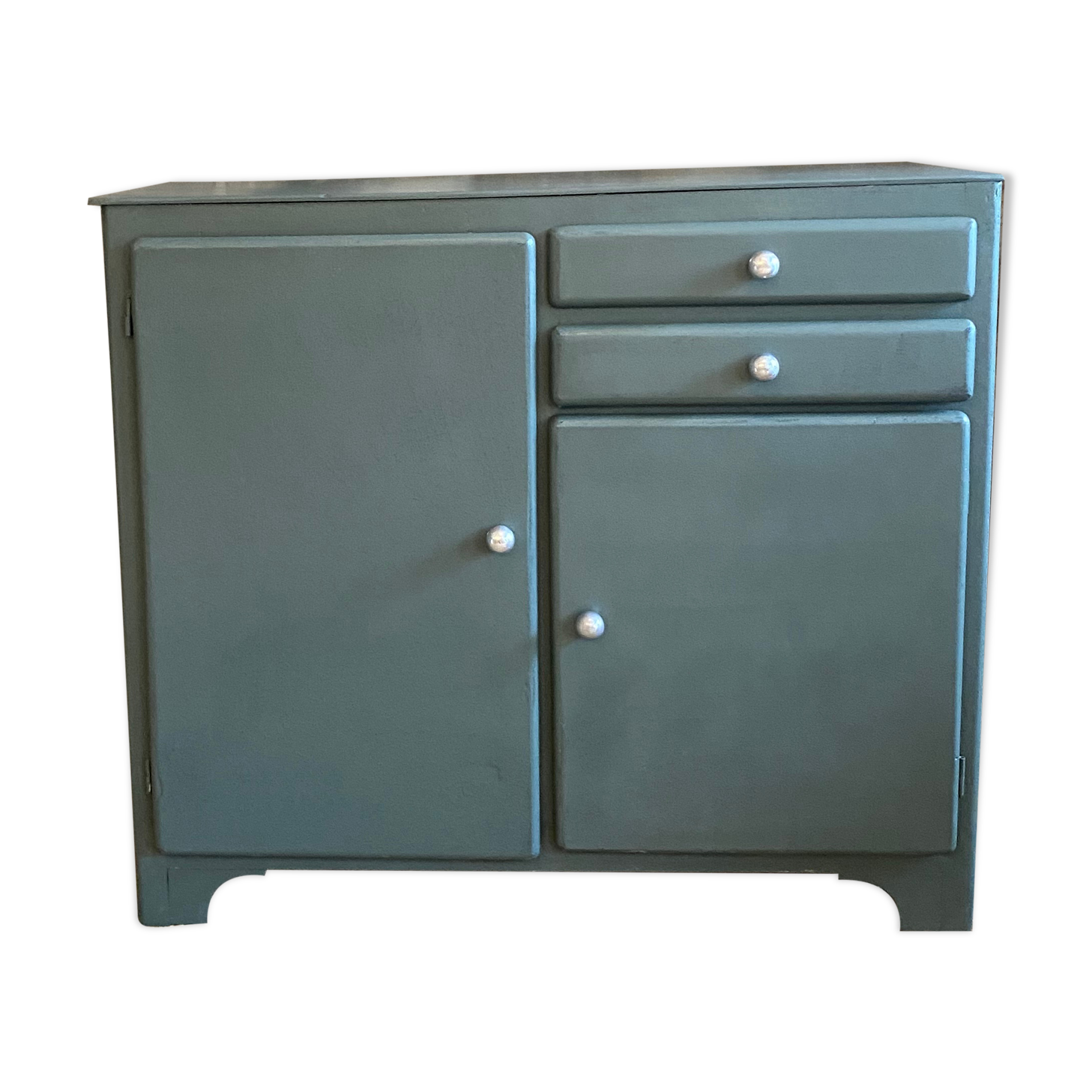 Parisian buffet storm color