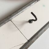 Patère USA hangs ceramic towel Amish 1930