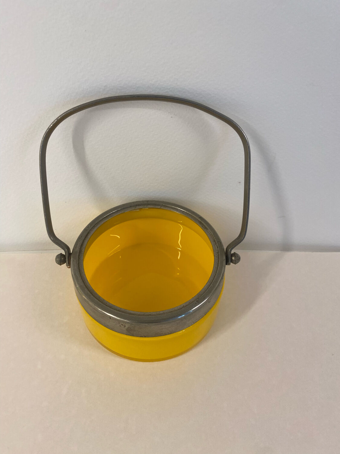 Vide poche jaune années 70