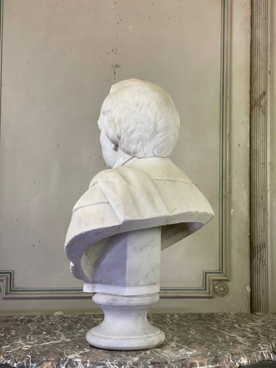 Buste en marbre de Carrare début XIXème siècle