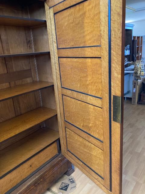 Armoire en noyer