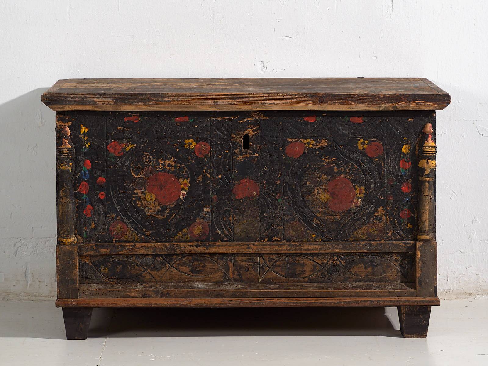 Antique chest with floral decoration (c.1920) #8
