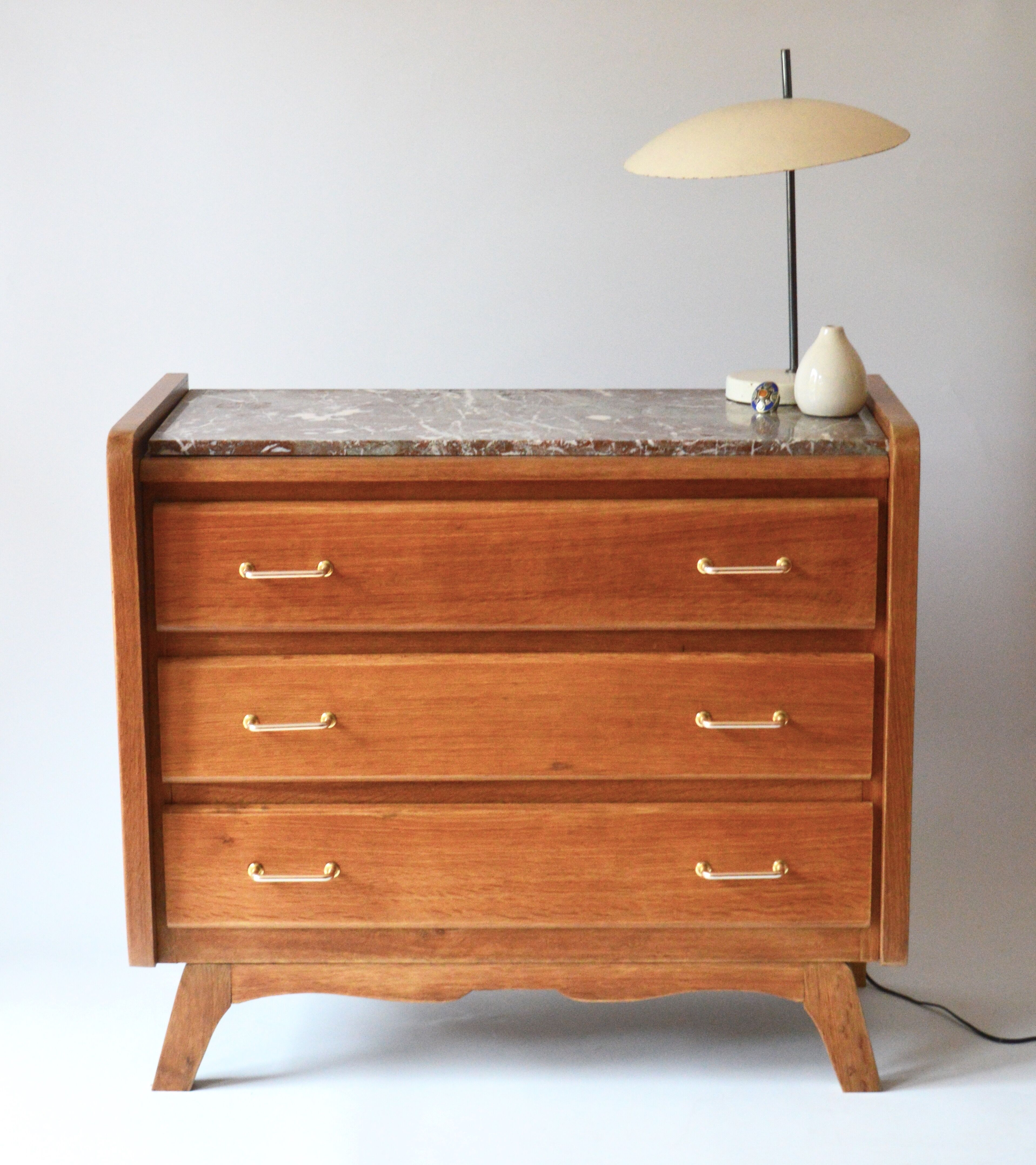 Commode en placage chêne