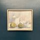 Original Swedish Oil on Canvas – “Jug, Bowl and Fruits” by Main Klarmo‑Kärred – Signed – 1961 – Vintage & Framed – 49×40.5 cm (19.3"×15.9")