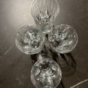 Série de 4 verres à orangeade estampillés cristal saint louis