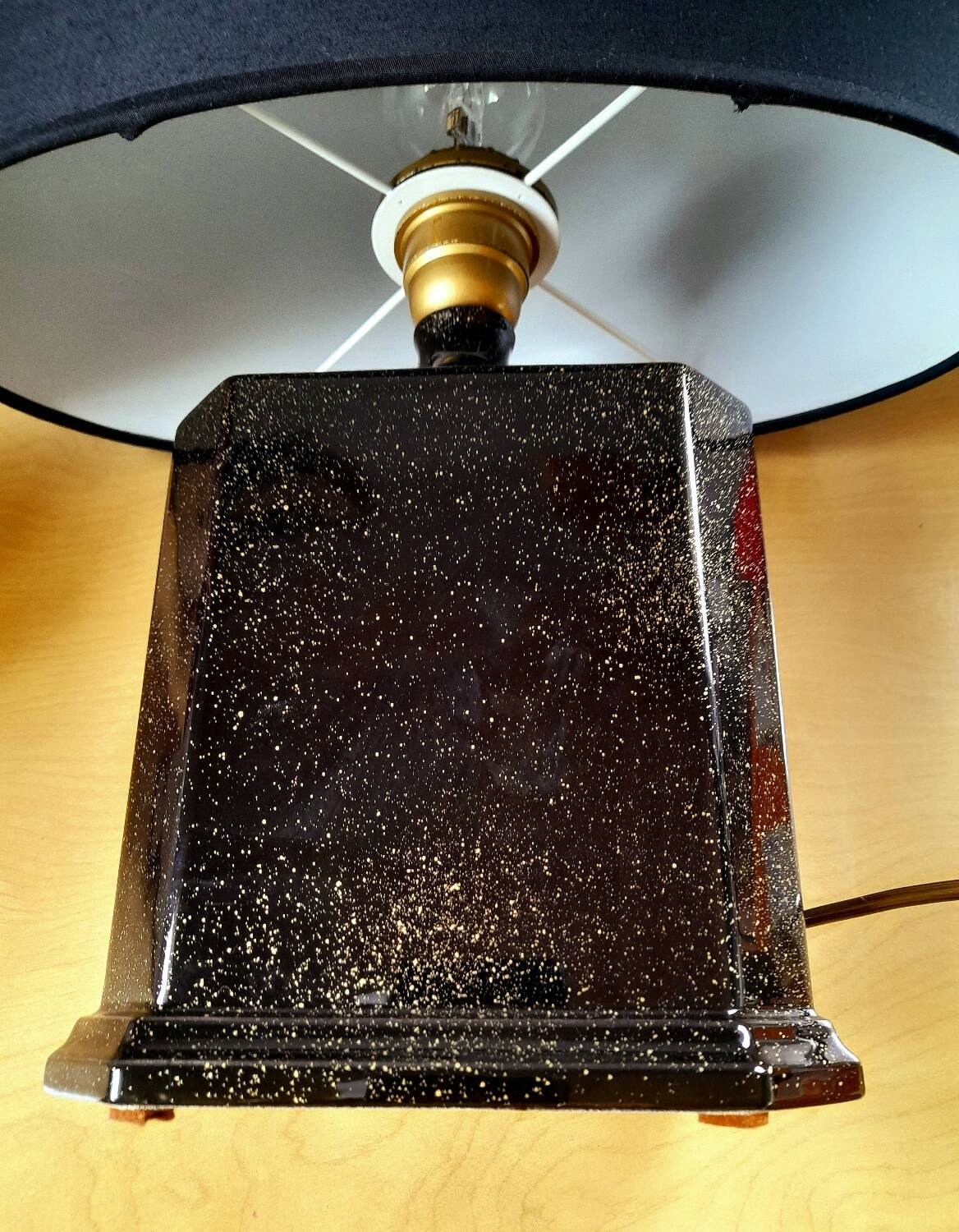 Lampe en céramique noir et or ,1980.