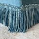 Fauteuil crapaud bas ancien en velours bleu