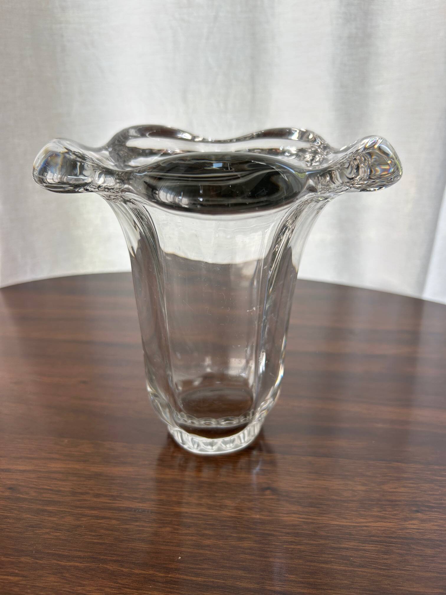 Pierre D'Avesn crystal vase