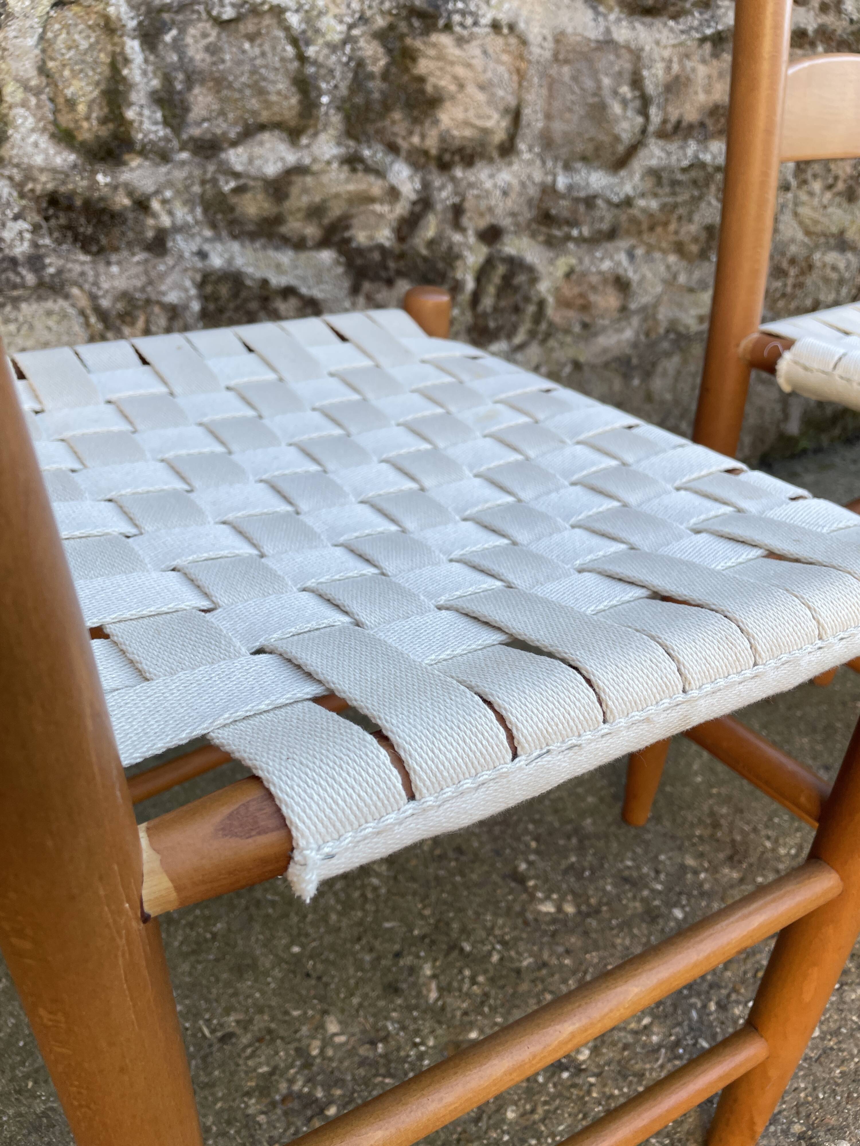 Set de 4 chaises dossier échelonné et assise tissée en coton blanc