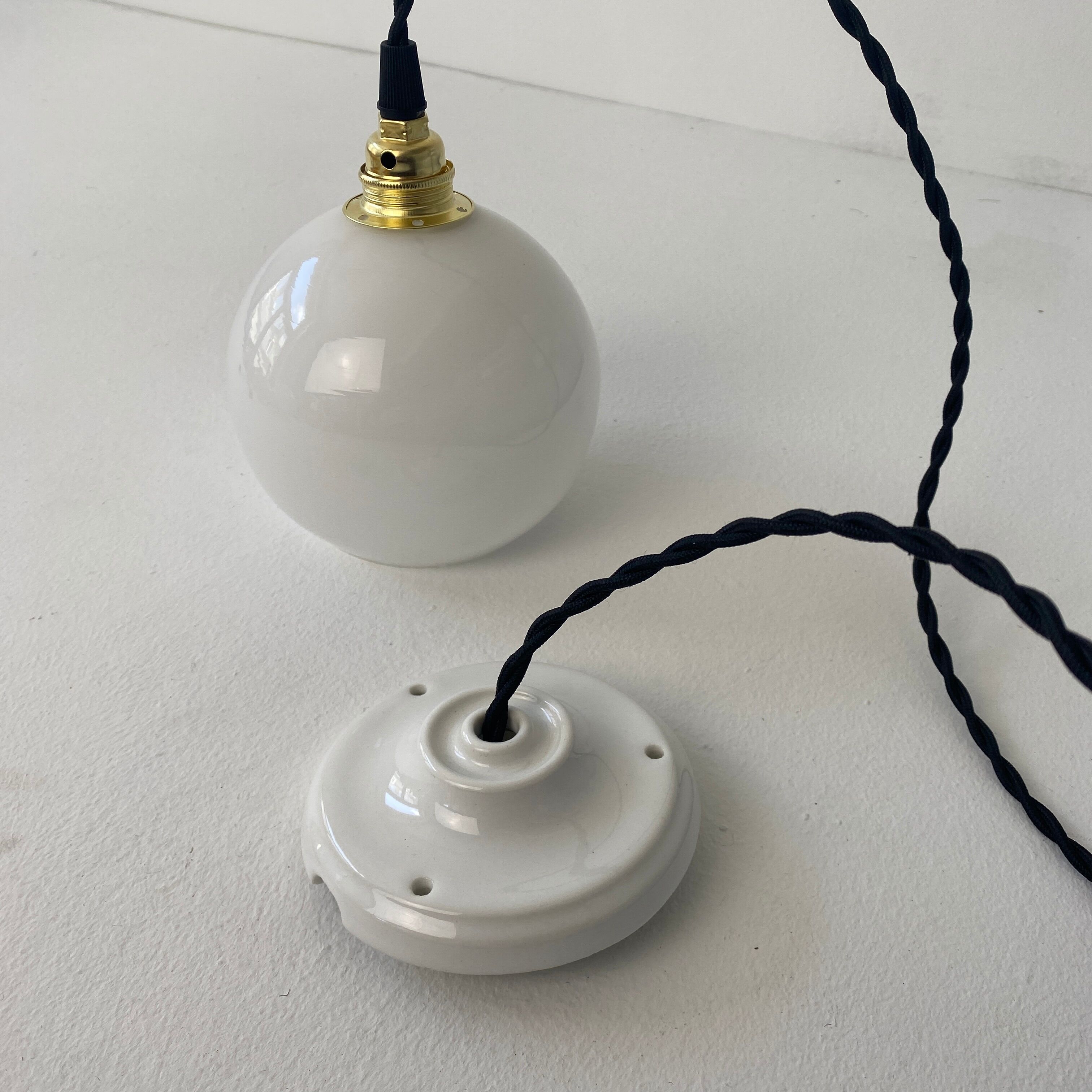 Lot 3 old hanging lamps in vintage opaline 10 cm