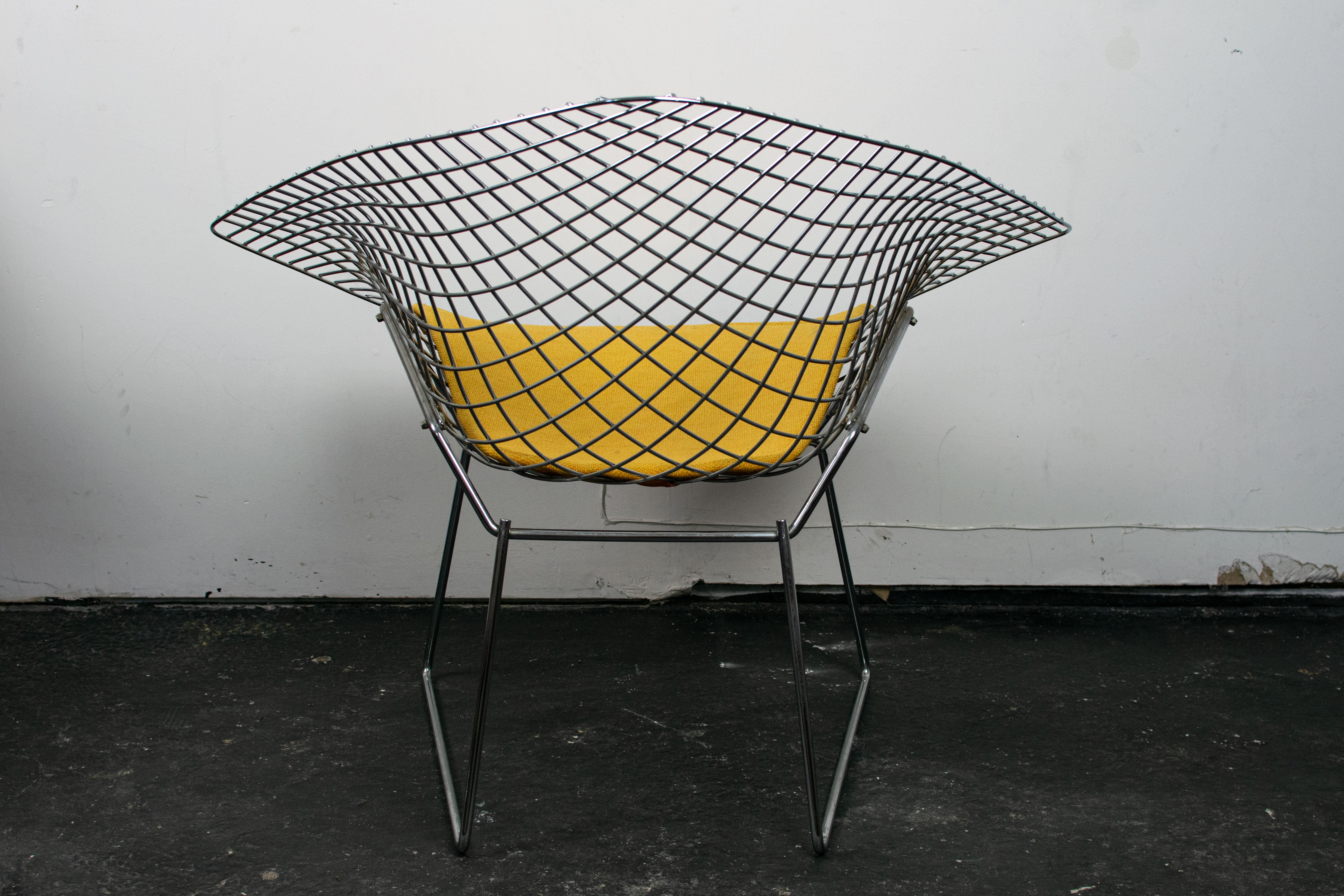 Diamond armchair by Harry Bertoia for Knoll International